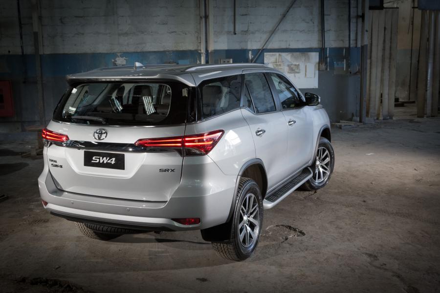  Toyota SW4 2016 года  (фото 25 из 32)
